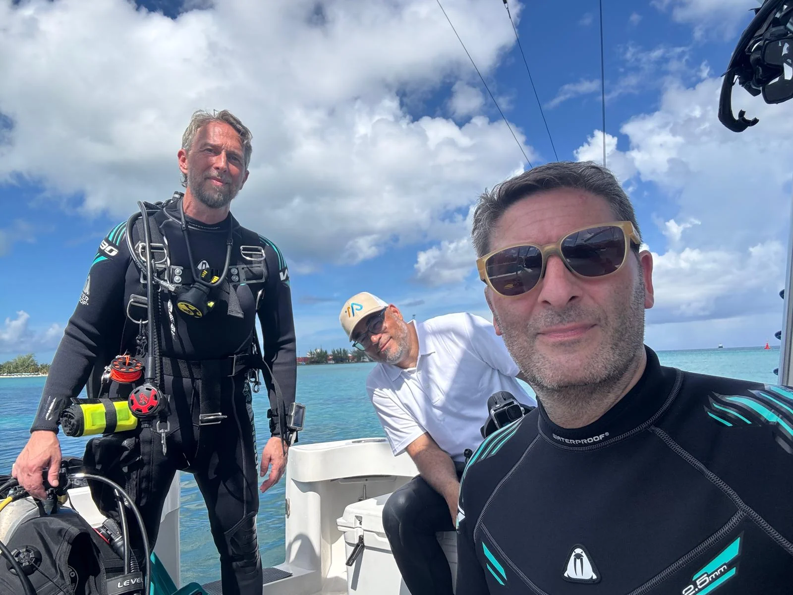 Wreckwatch expedition dive team in The Bahamas